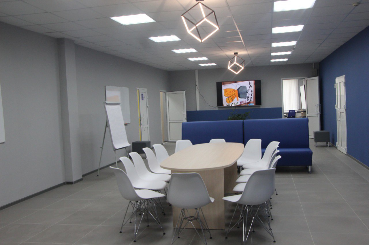 В Тверской области открыли модернизированную школу, IT-куб, «Точки роста» и спортивные объекты