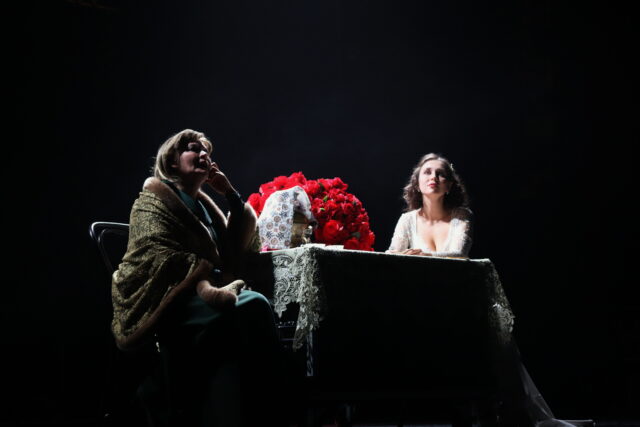 Разве я могу без театра жить: В Твери прогремела премьера спектакля “Таланты и поклонники”