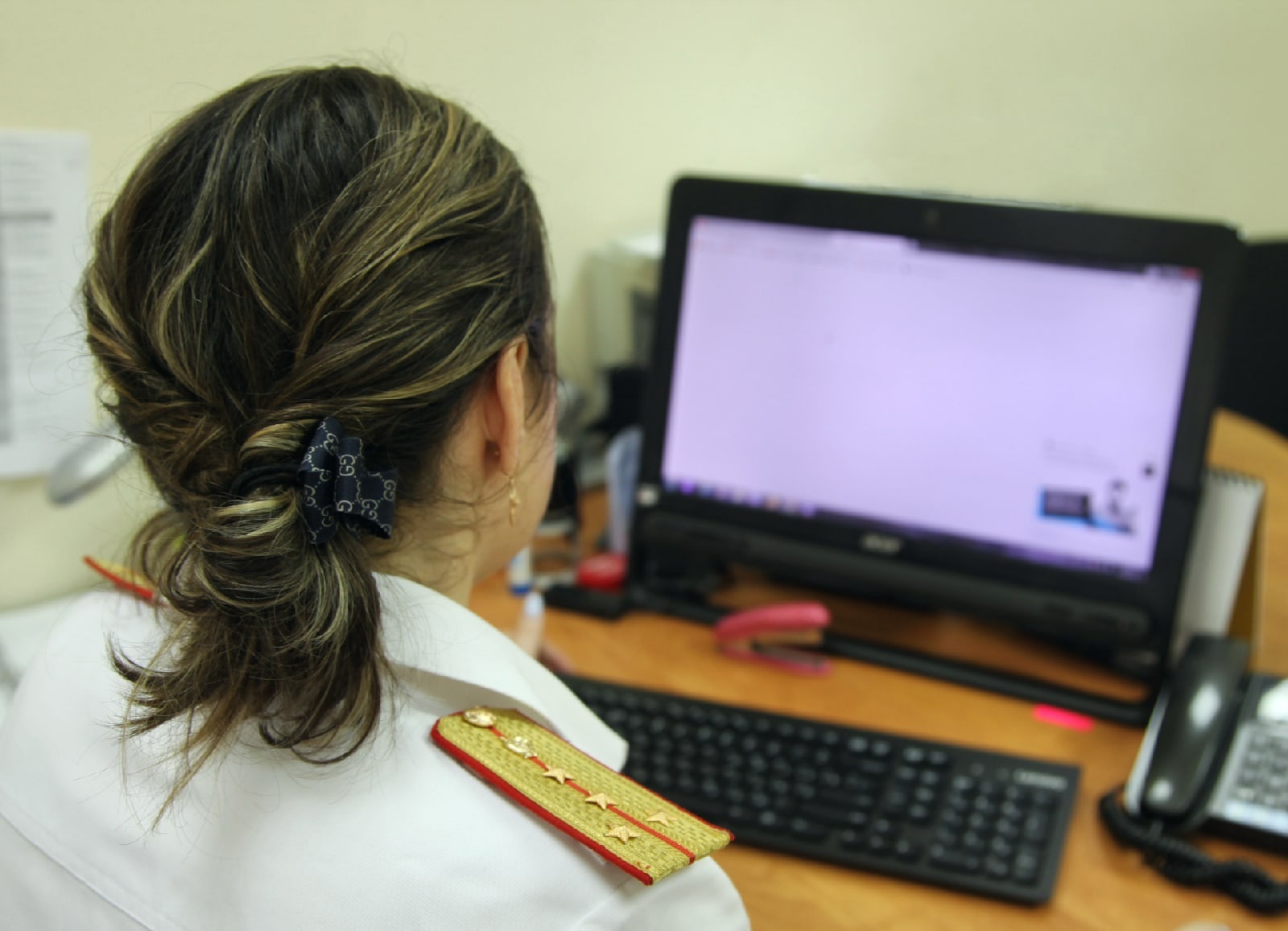 Работник получил травму руки на пилораме в Бежецке