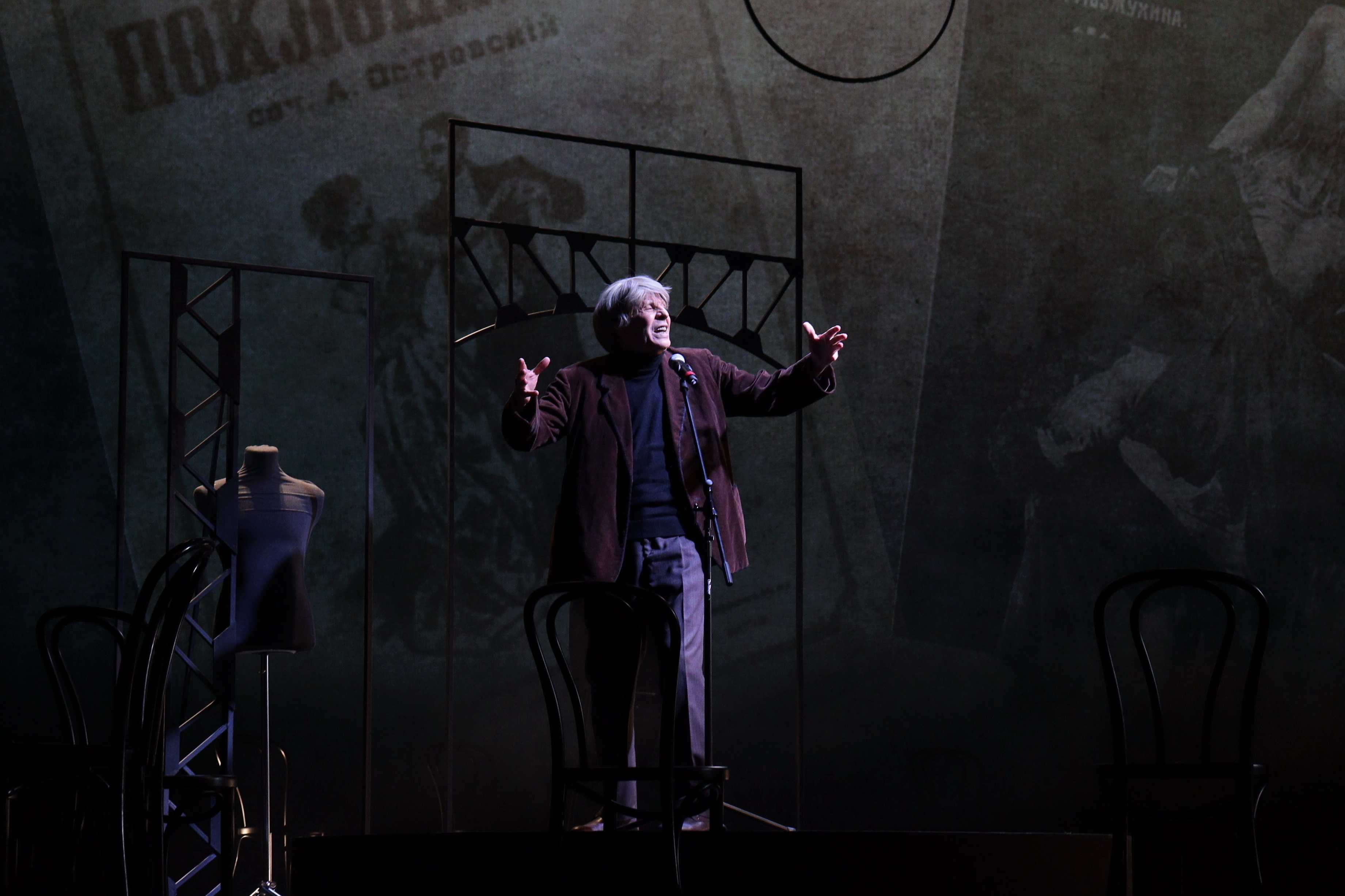 Разве я могу без театра жить: В Твери прогремела премьера спектакля “Таланты и поклонники”