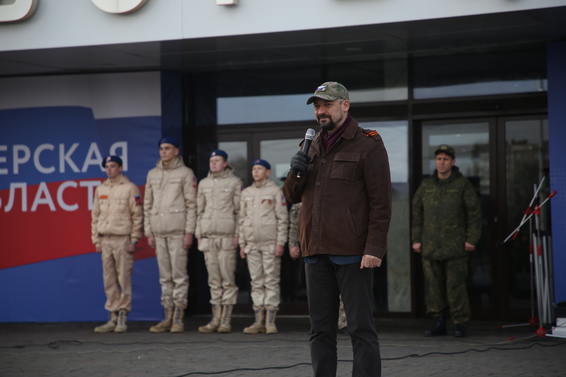 В Твери с мобилизованными пообщались волонтеры, представители общества «Знания» и «Боевого Братства» В Твери с мобилизованными пообщались волонтеры, представители общества «Знания» и «Боевого Братства»