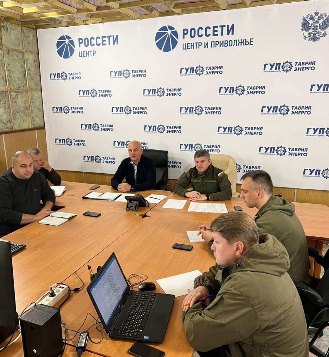 В Мелитополе прошел специальный оперативный Штаб по работе энергетиков в условиях военного положения В Мелитополе прошел специальный оперативный Штаб по работе энергетиков в условиях военного положения