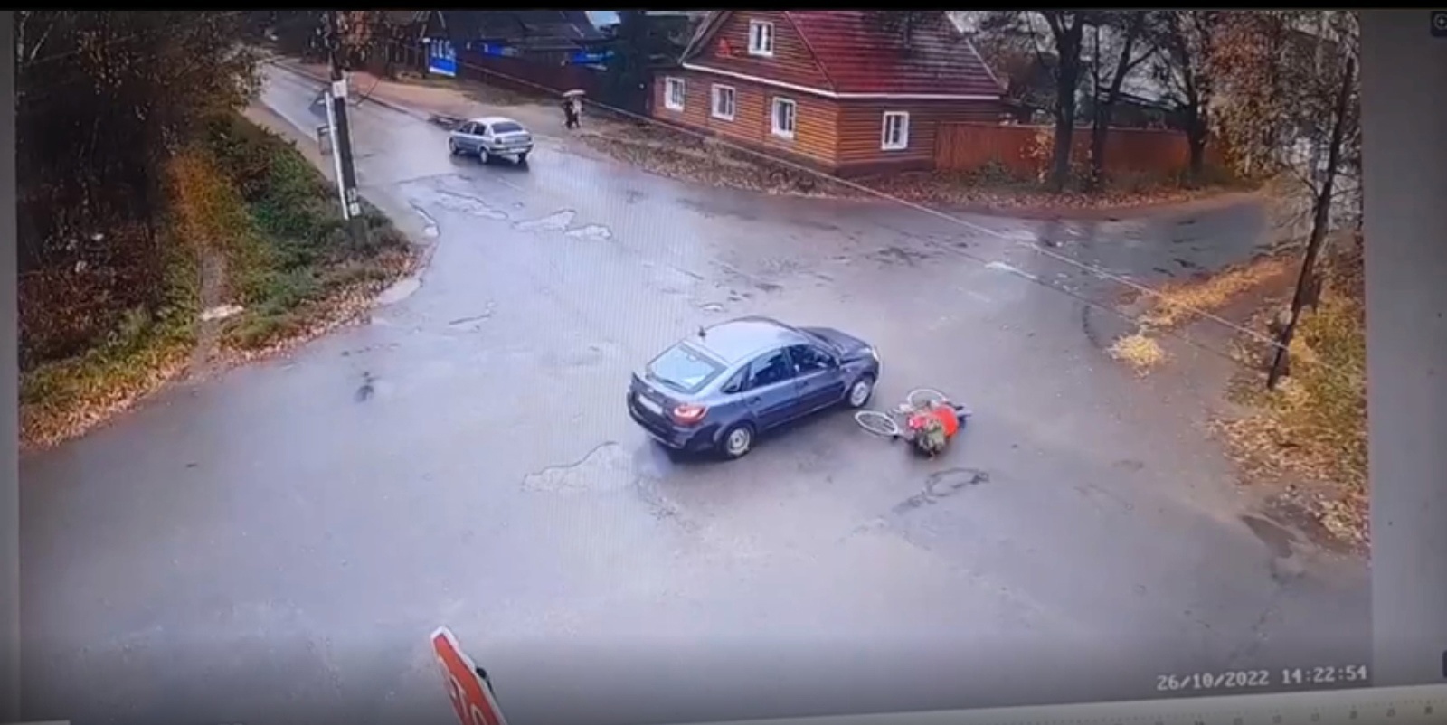 В Тверской области автомобиль сбил велосипедиста