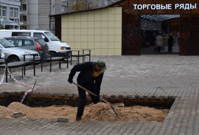 В Твери продолжают благоустраивать пешеходно-прогулочную зону на бульваре Ногина