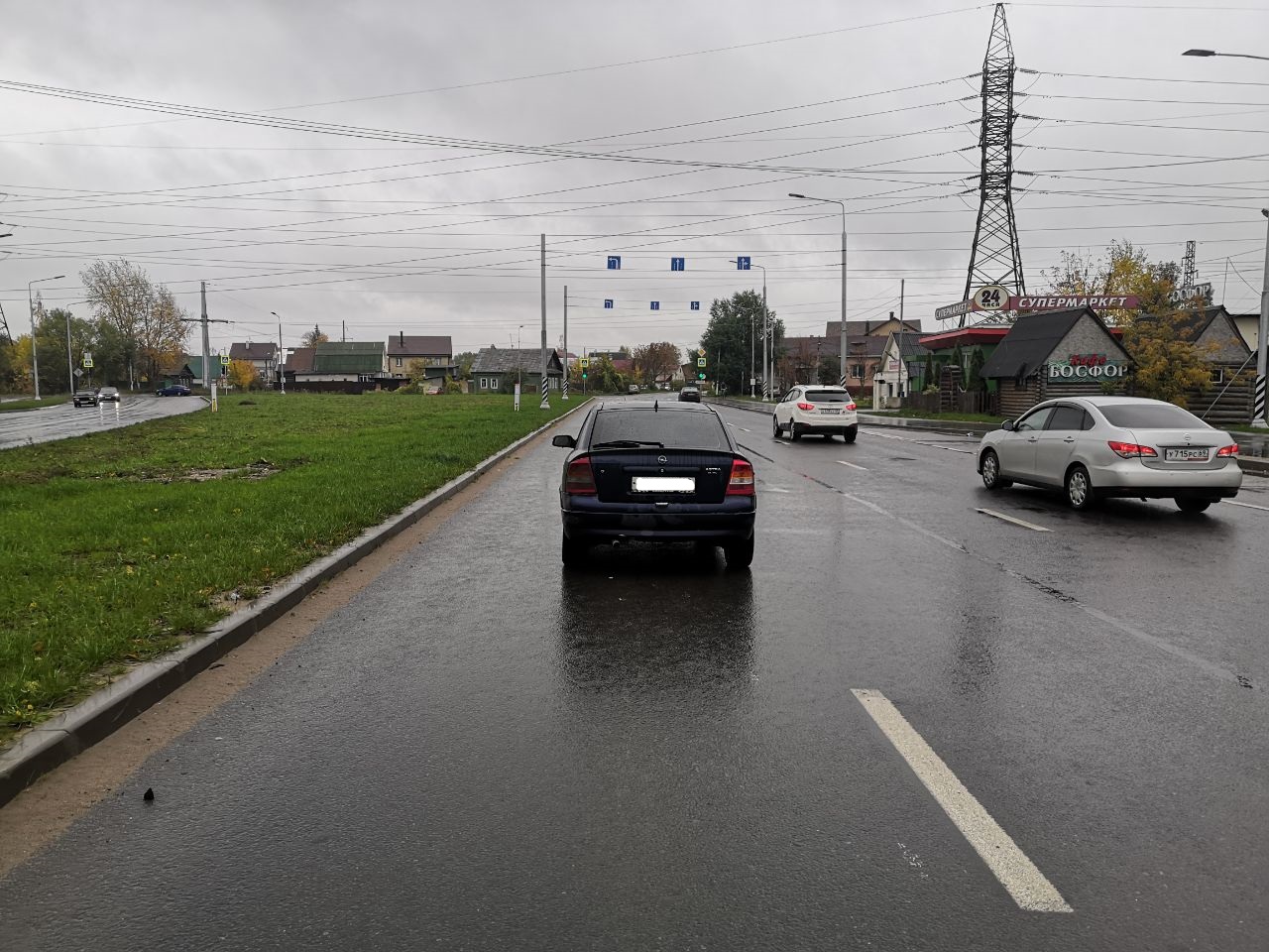 На улице Шишкова в Твери мужчина попал под колеса автомобиля