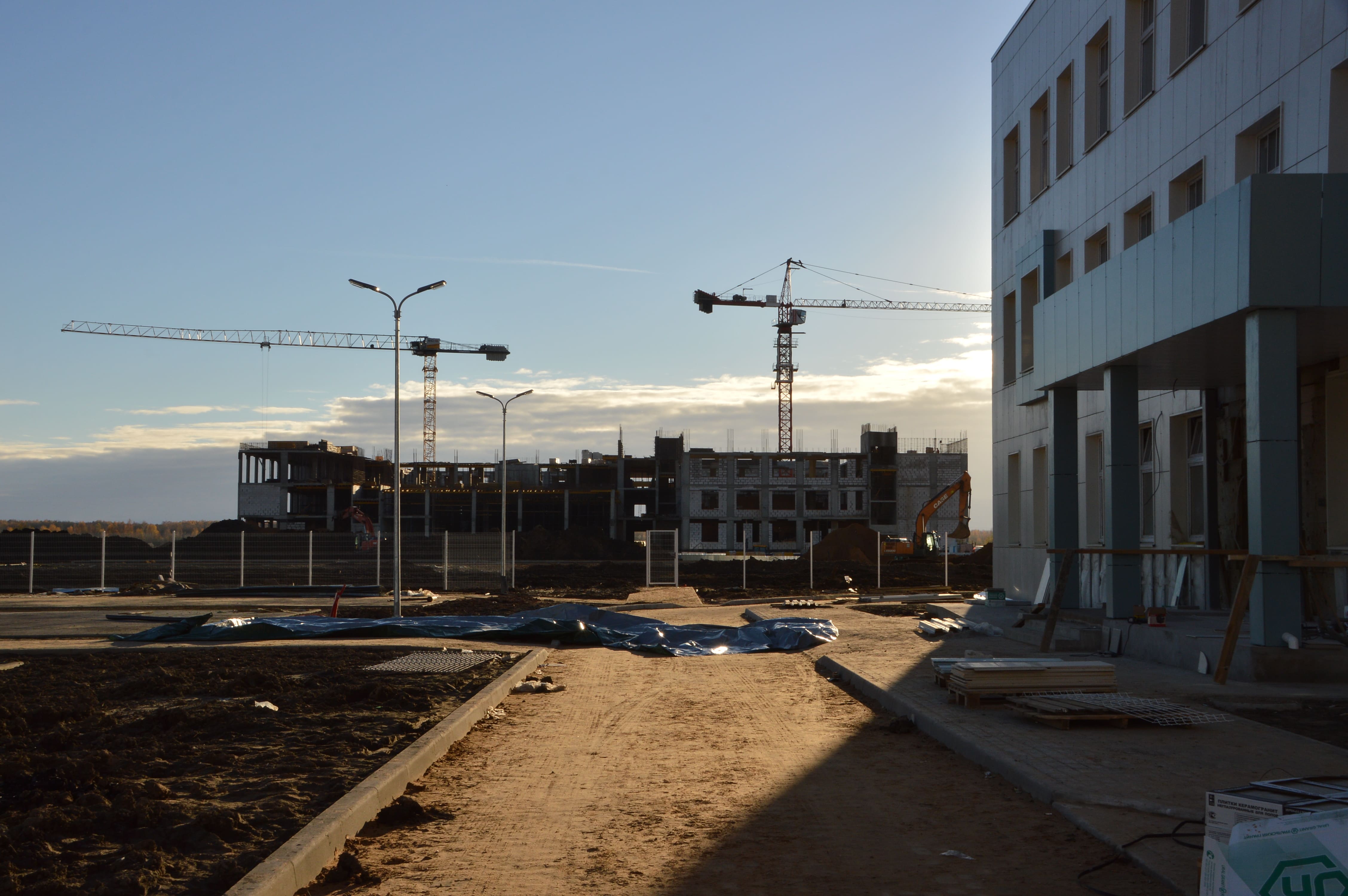 Глава города Твери в ходе инспекционной поездки побывал на строящихся социальных объектах