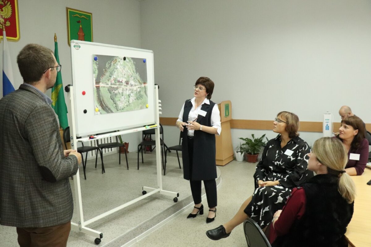 Администрация Торопецкого района обсудила стратегию развития города
