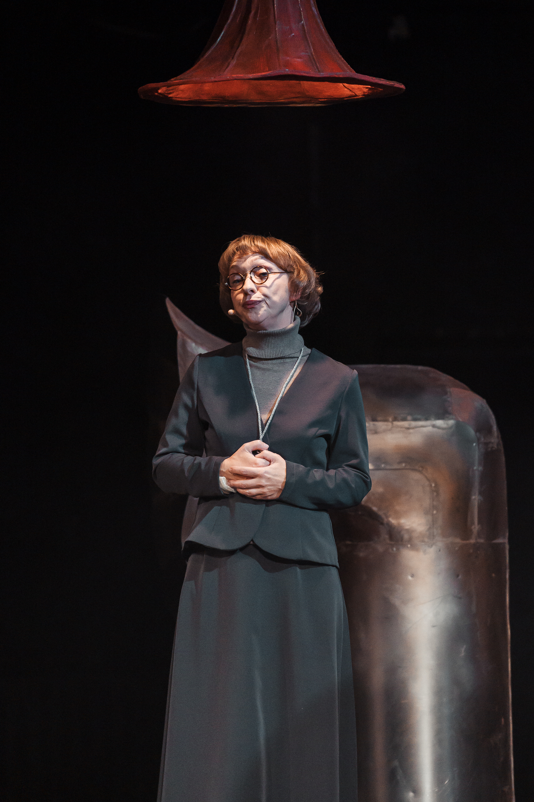 Из цветочницы в леди: В Тверском ТЮЗе поставили педагогический эксперимент