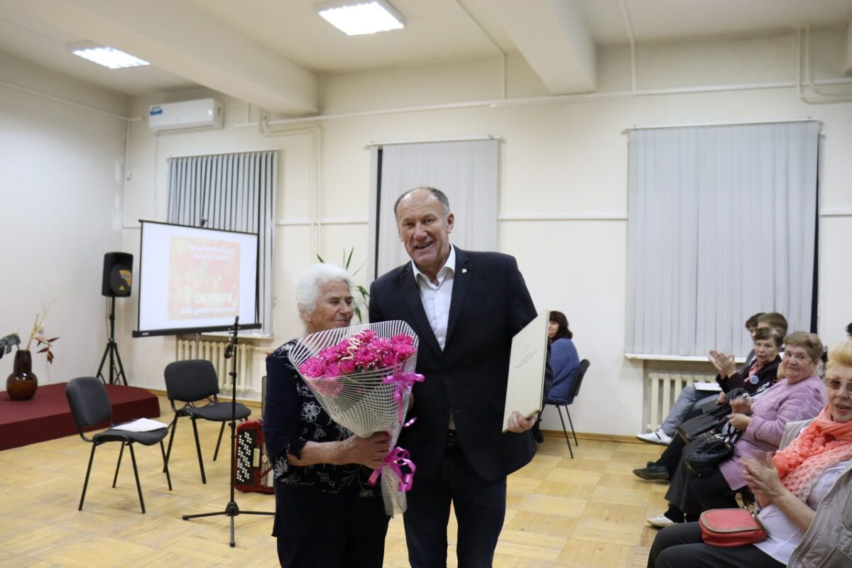 Кинопрогулку по юности предложили старшему поколению в Вышнем Волочке