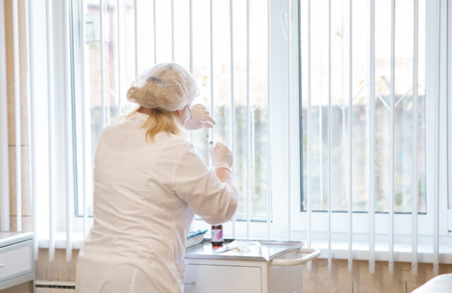 В Тверской области продолжается вакцинация против коронавируса и гриппа Эпидемиологи Тверской области призывают жителей вакцинироваться против гриппа