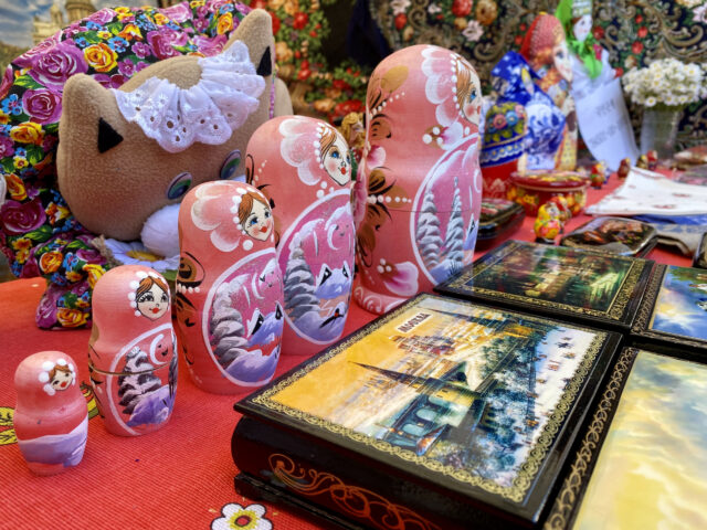 Приятно познакомиться: русская матрёшка вызвала ажиотаж на корейском культурном фестивале Приятно познакомиться: русская матрёшка вызвала ажиотаж на корейском культурном фестивале