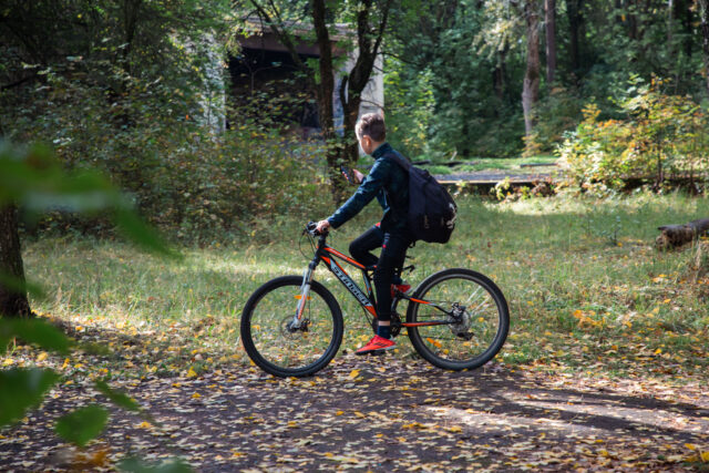 Житель Тверской области не запер гараж и лишился велосипеда