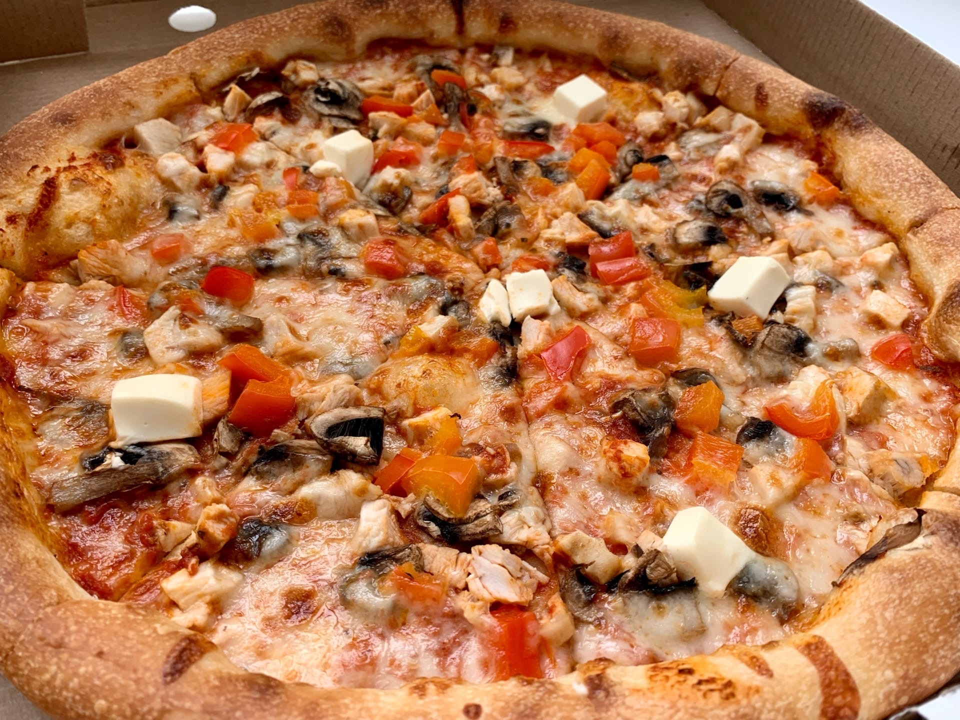 Поели за вас: вкуснейший рис и капля соуса на пицце