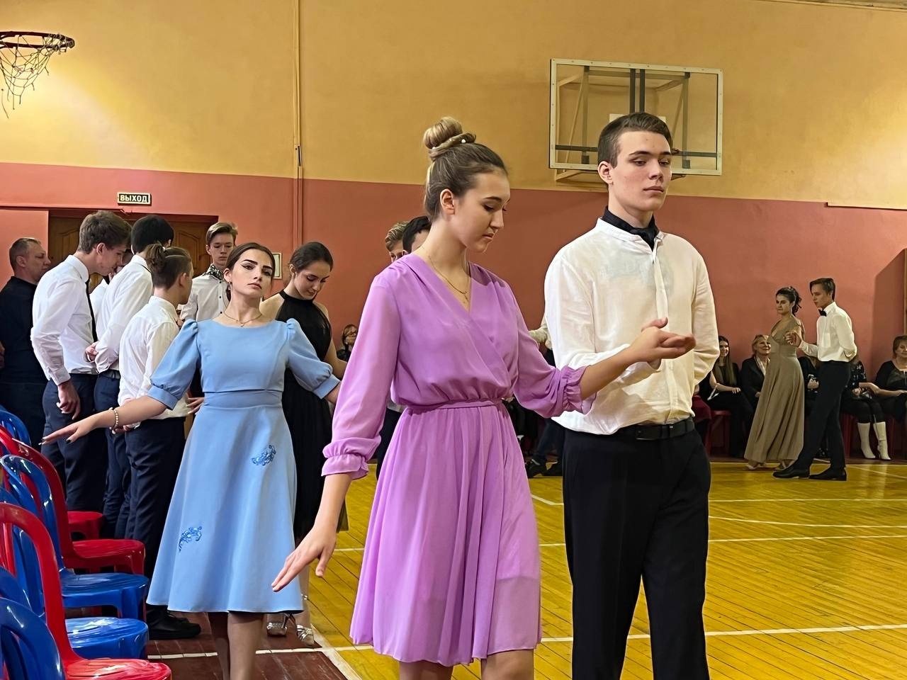 В «Тверском лицее» прошел ежегодный бал в честь Дня лицеиста