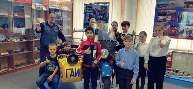 Тверские школьники побывали в гостях у Госавтоинспекции
