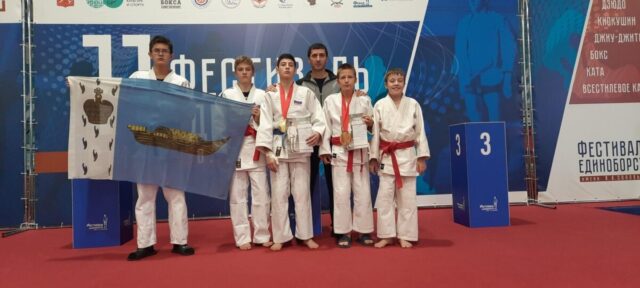 Вышневолоцкие спорстмены показали успехи на Всероссийских соревнованиях по джиу-джитсу в Петербурге