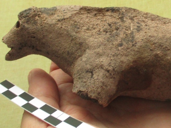 В Тверской области музею подарили ценные керамические фигурки