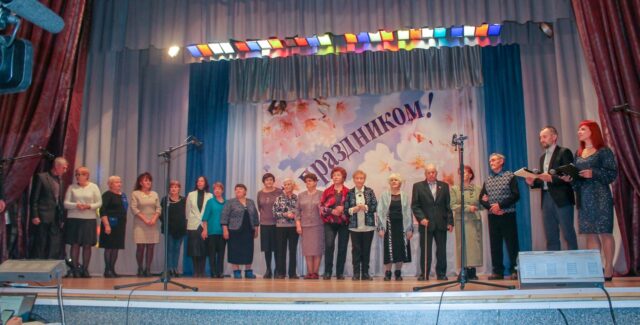 В Ржеве поздравили учителей и воспитателей