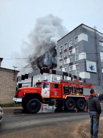 В Твери на проспекте Калинина произошел пожар В Твери на проспекте Калинина произошел пожар