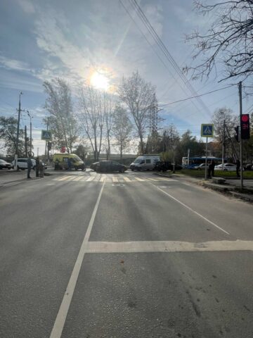 В аварии в Твери маленькая девочка получила травмы В аварии в Твери маленькая девочка получила травмы