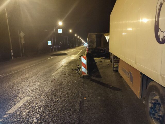 В Тверской области в аварии водитель сломал обе ноги В Тверской области в аварии водитель сломал обе ноги