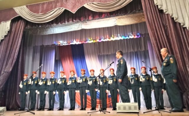 В Ржеве состоялась церемония посвящения в кадеты МЧС России