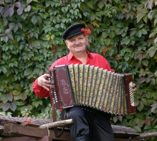 Музыкант из Вышнего Волочка выступит на шоу Андрея Малахова