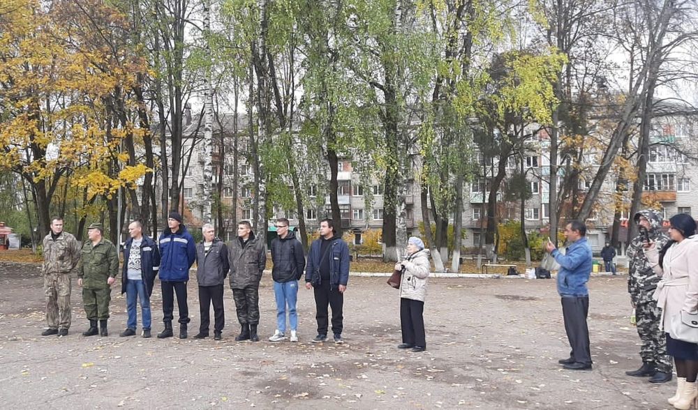В Бологое проводили мобилизованных на сборный пункт