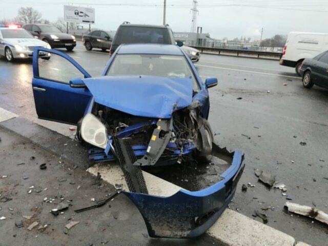 В тройном ДТП в Твери травмы получил пассажир