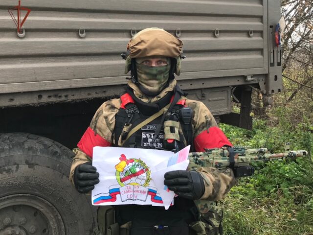 Участвующие в СВО росгвардейцы поблагодарили школьников Тверской области за письма