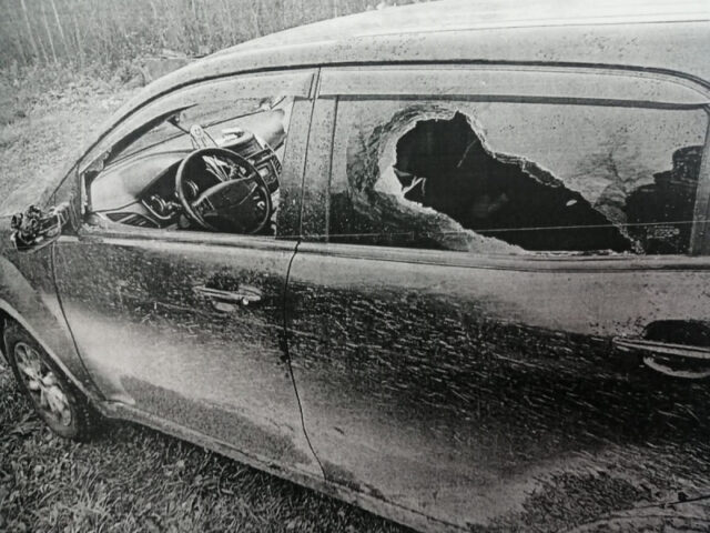 В Тверской области москвич обозлился на знакомого и повредил чужую машину