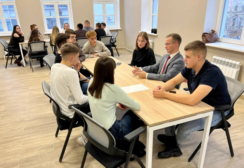 В Твери студентам рассказали о профессии следователя