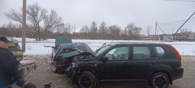 В Твери двое взрослых и ребенок пострадали в ДТП В Твери двое взрослых и ребенок пострадали в ДТП