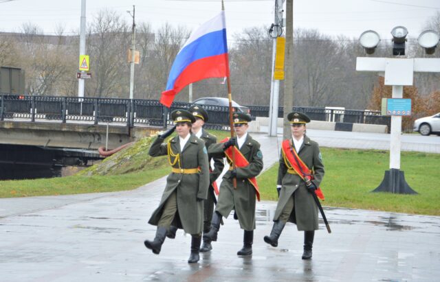 В Твери прошла патриотическая акция «Равнение на бессмертие» В Твери прошла патриотическая акция «Равнение на бессмертие»