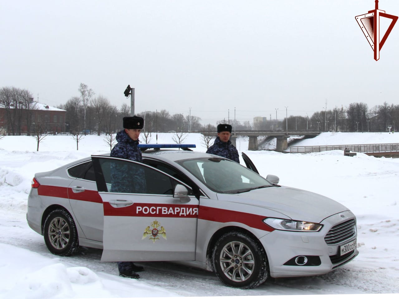 Тверские росгвардейцы задержали подозрительного мужчину с наркотиками в кармане