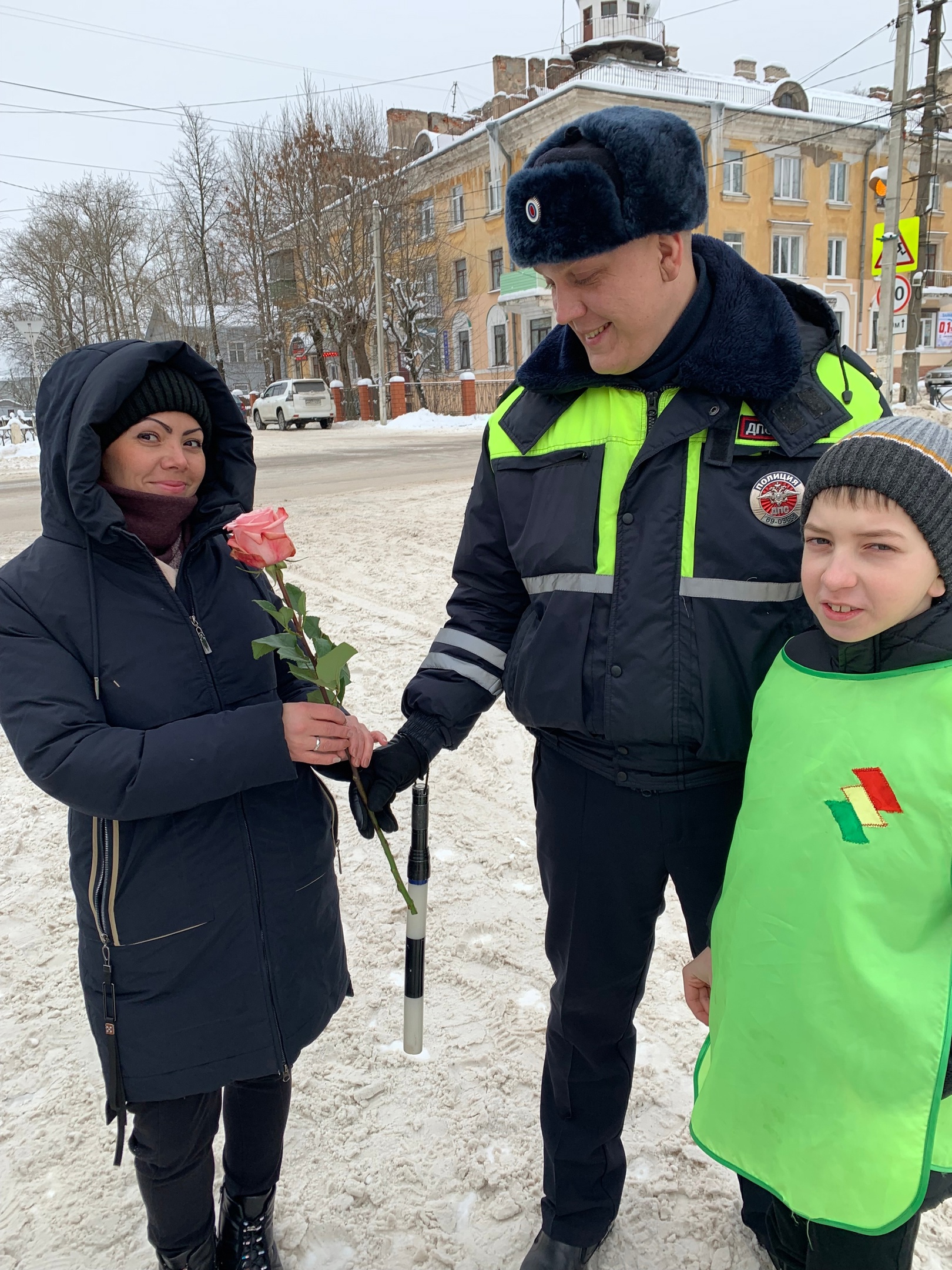 Тверская Госавтоинспекция поздравила женщин с Днём матери