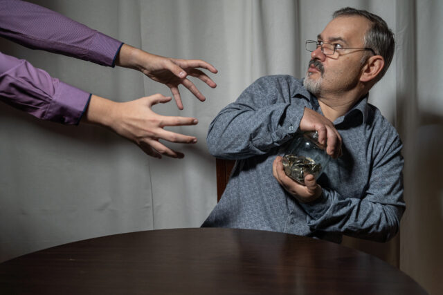 Житель Тверской области оформил выплаты на детей, которые с ним не жили