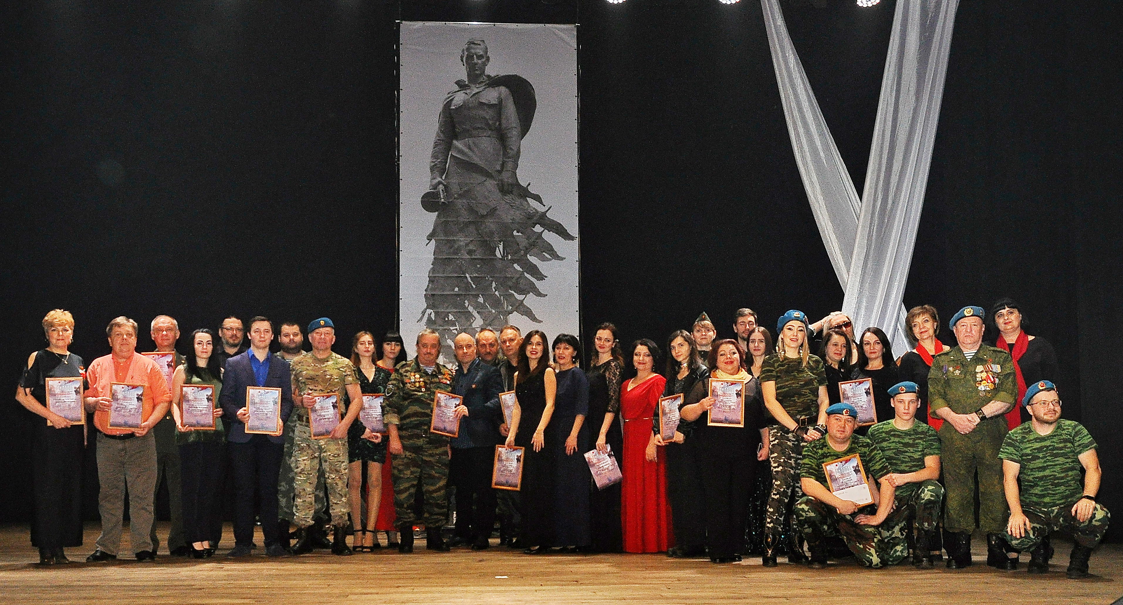 В ДК "Пролетарка" пройдет областной фестиваль патриотической песни «Калининский фронт» В ДК "Пролетарка" пройдет областной фестиваль патриотической песни «Калининский фронт»