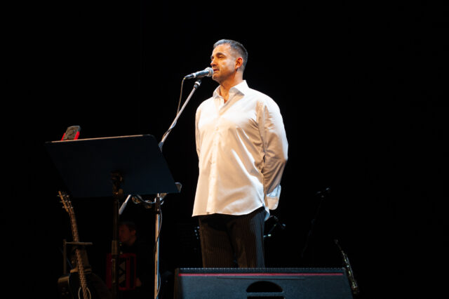 Эхо Победы: в Твери выступил народный артист России Дмитрий Певцов В Твери выступит народный артист России Дмитрий Певцов