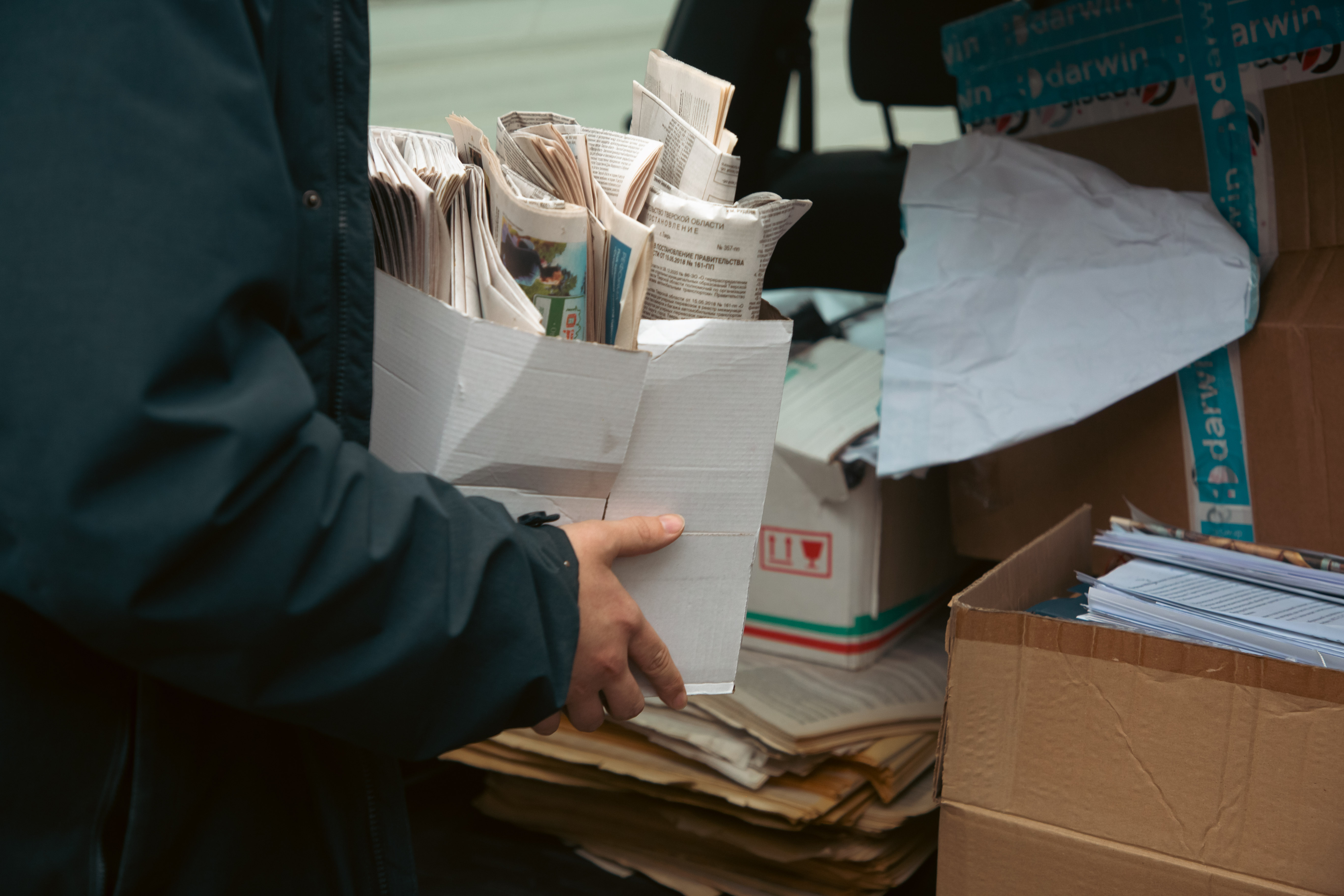 Спасаем деревья: Сотрудники РИА Верхневолжье сдали 150 килограммов макулатуры