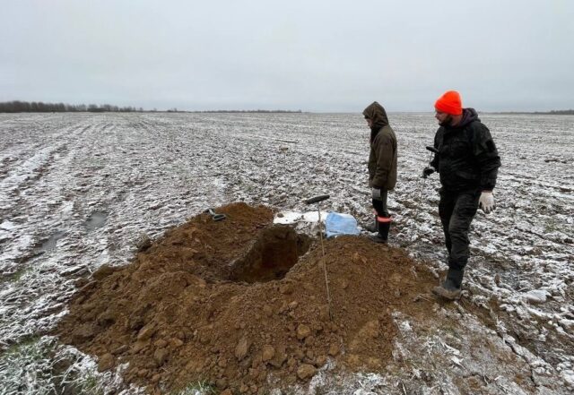 Поисковики обнаружили 13 красноармейцев в Ржевском районе