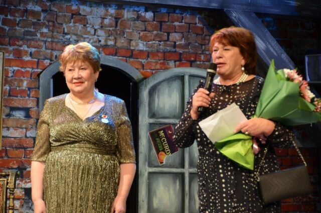 В Тверской области поздравили заслуженную артистку Наталью Тютяеву с юбилеем В Тверской области поздравили заслуженную артистку Наталью Тютяеву с юбилеем