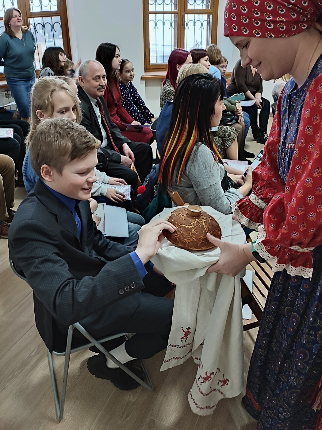 В Твери наградили юных художников-победителей конкурса «Рисуем с музеем»