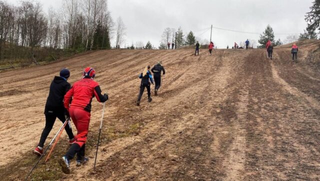 Тверские лыжники тренировались на верхушке Валдая Тверские лыжники тренировались на верхушке Валдая