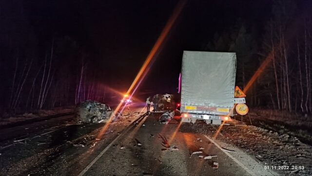 Появились фотографии с места серьезного ДТП в Старицком районе