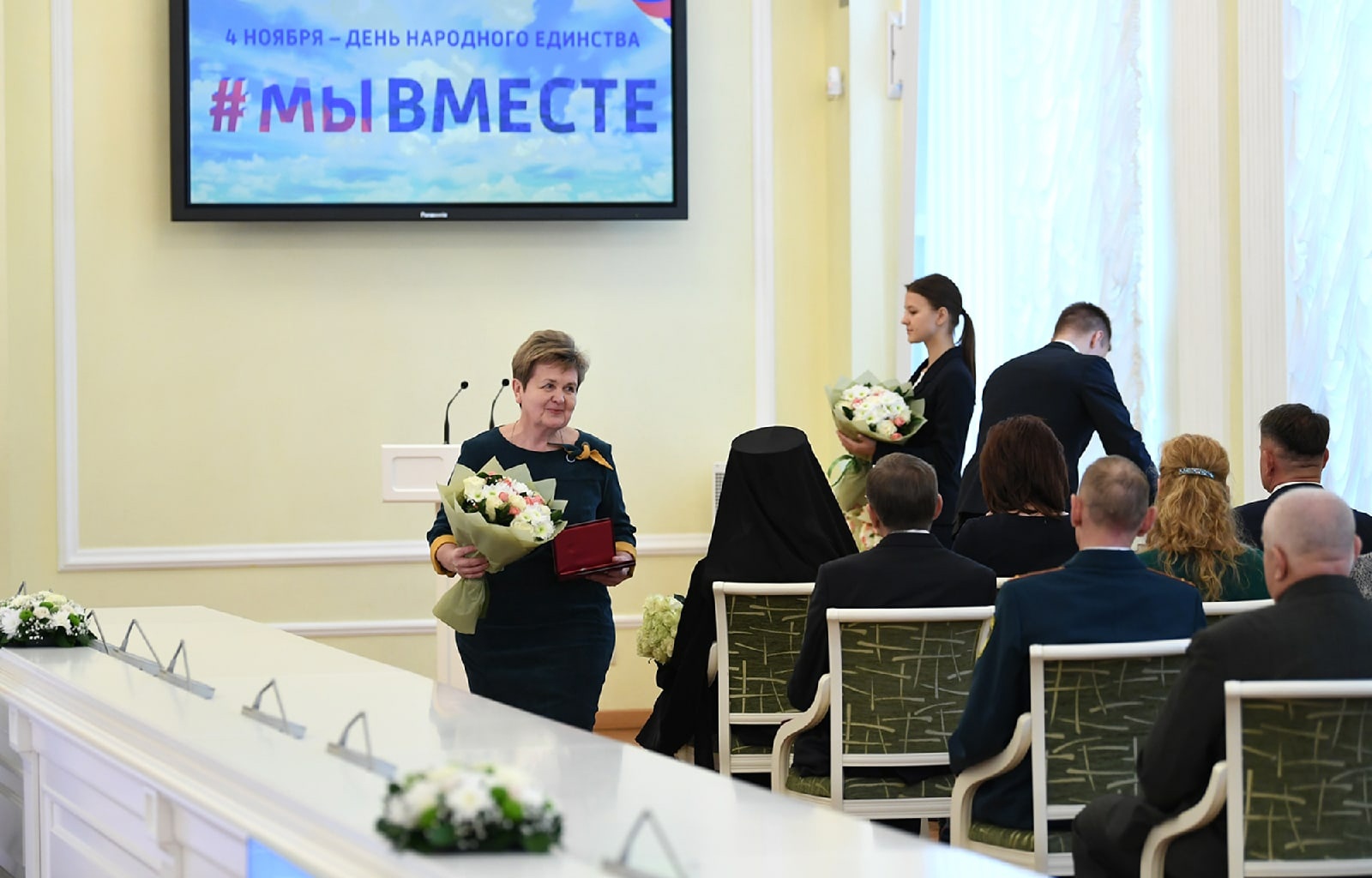 Игорь Руденя накануне Дня народного единства вручил государственные и региональные награды жителям Тверской области