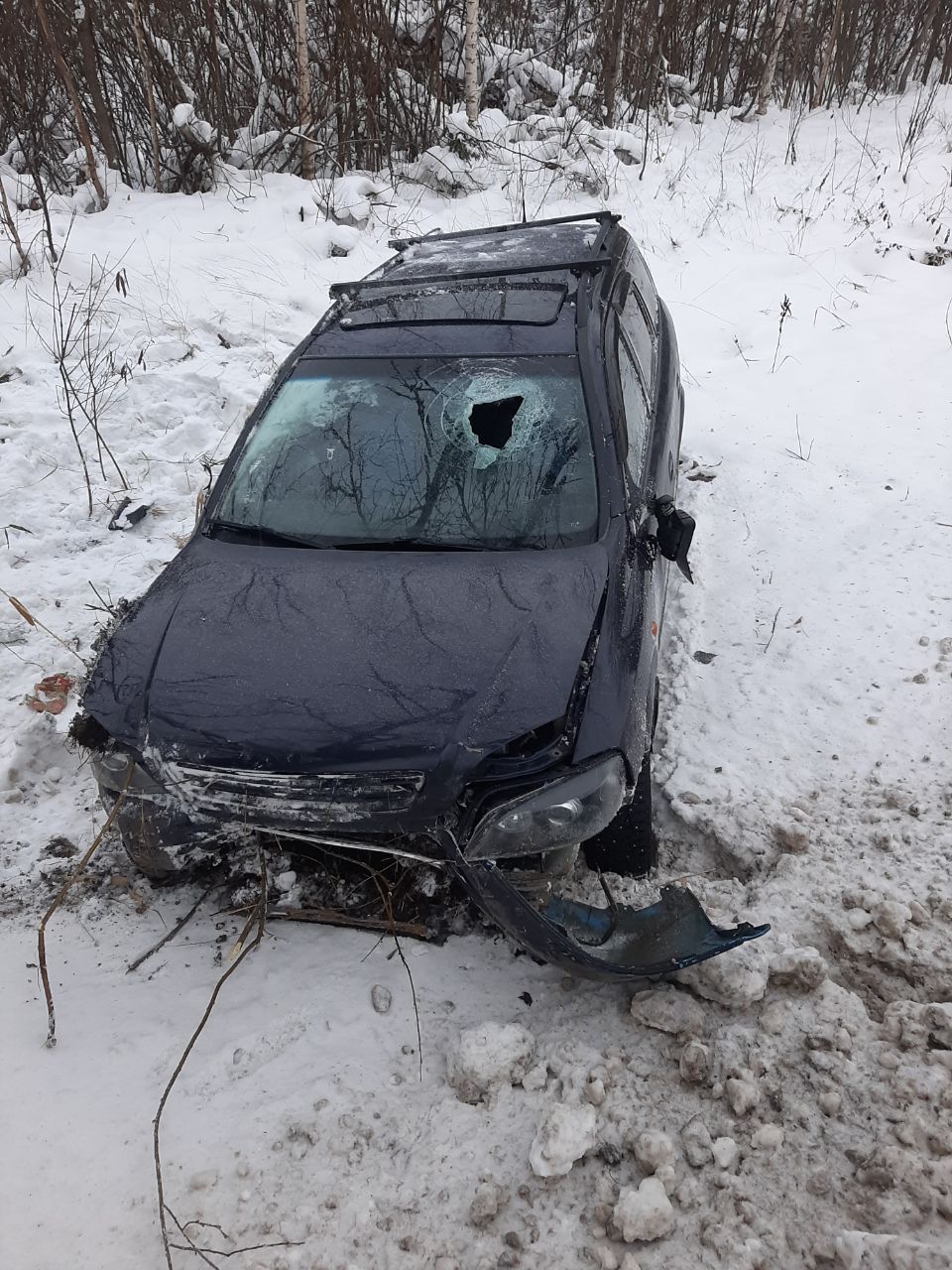 Три человека получили травмы в ДТП на трассе М-10 в Вышневолоцком округе