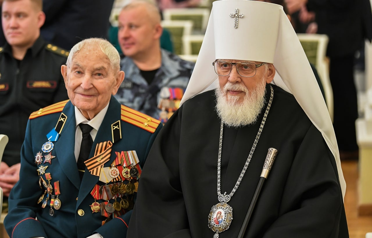 Игорь Руденя накануне Дня народного единства вручил государственные и региональные награды жителям Тверской области