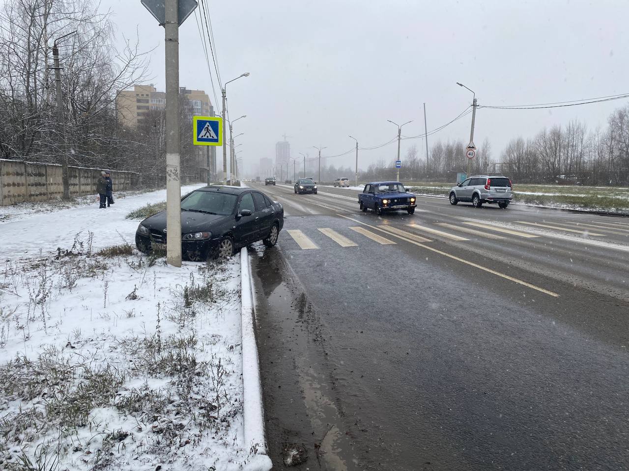 В Твери в аварии женщина-пешеход сломала ногу
