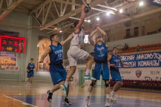 После игр в Орле баскетбольная команда "Тверь" оказалась на четвертом месте турнирной таблицы